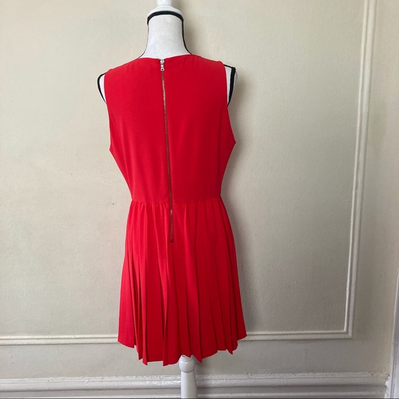 Alice + Olivia Shana Coral Pleated Scoop Neck Dress Size M - Picture 12 of 14
